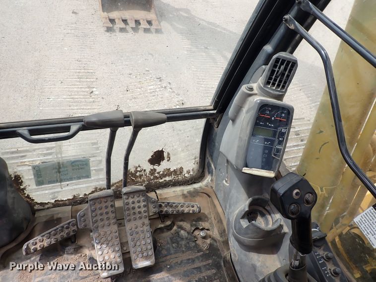 image for item DS7075 2006 John Deere 160C LC  excavator