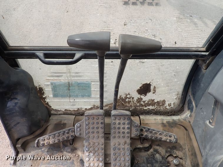 image for item DS7075 2006 John Deere 160C LC  excavator