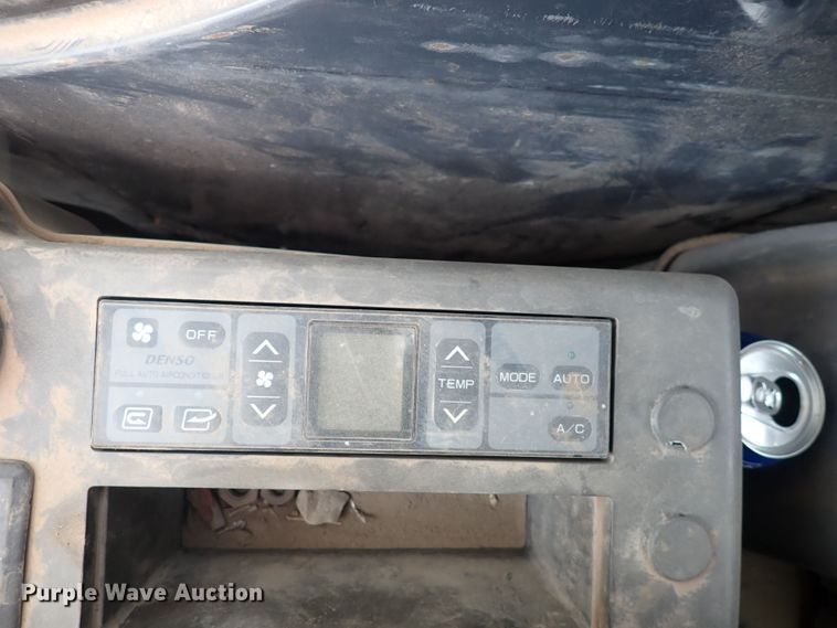 image for item DS7075 2006 John Deere 160C LC  excavator