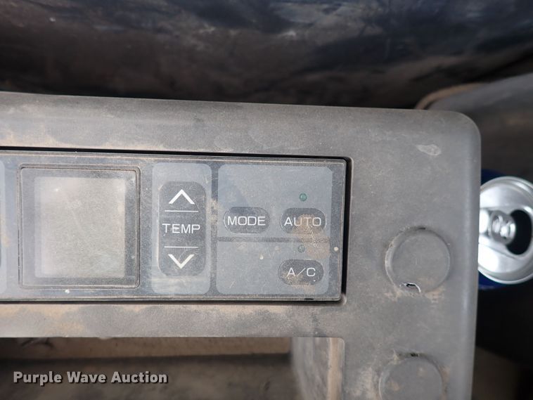 image for item DS7075 2006 John Deere 160C LC  excavator