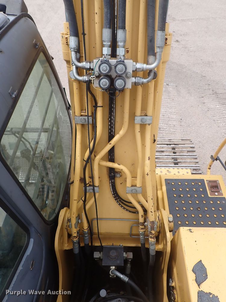 image for item DS7075 2006 John Deere 160C LC  excavator