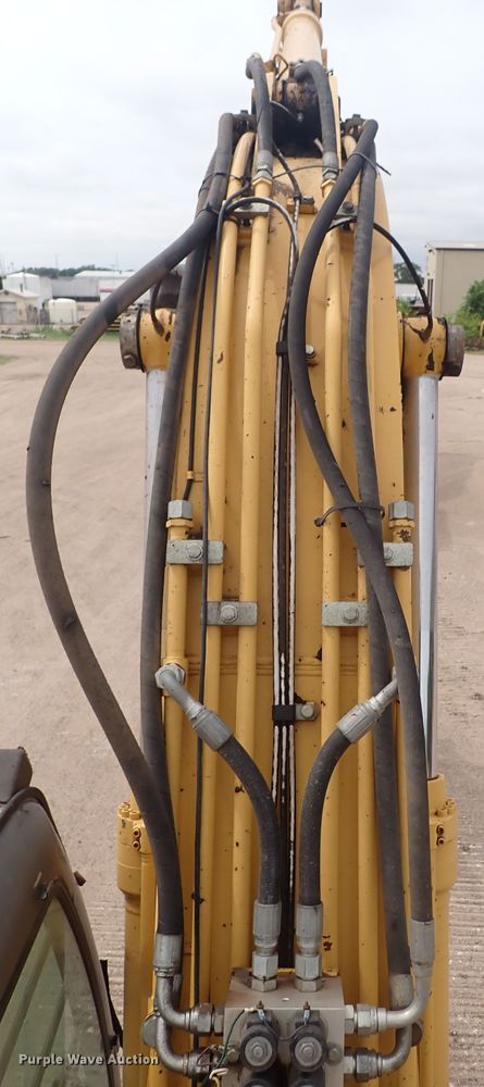 image for item DS7075 2006 John Deere 160C LC  excavator