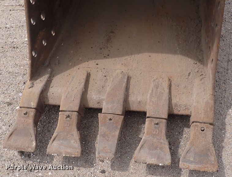 image for item DS7075 2006 John Deere 160C LC  excavator