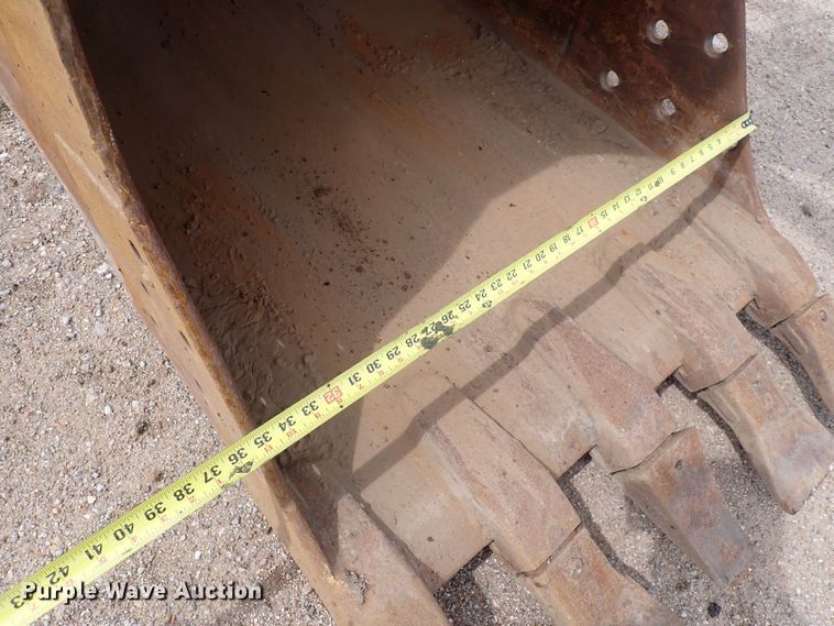 image for item DS7075 2006 John Deere 160C LC  excavator