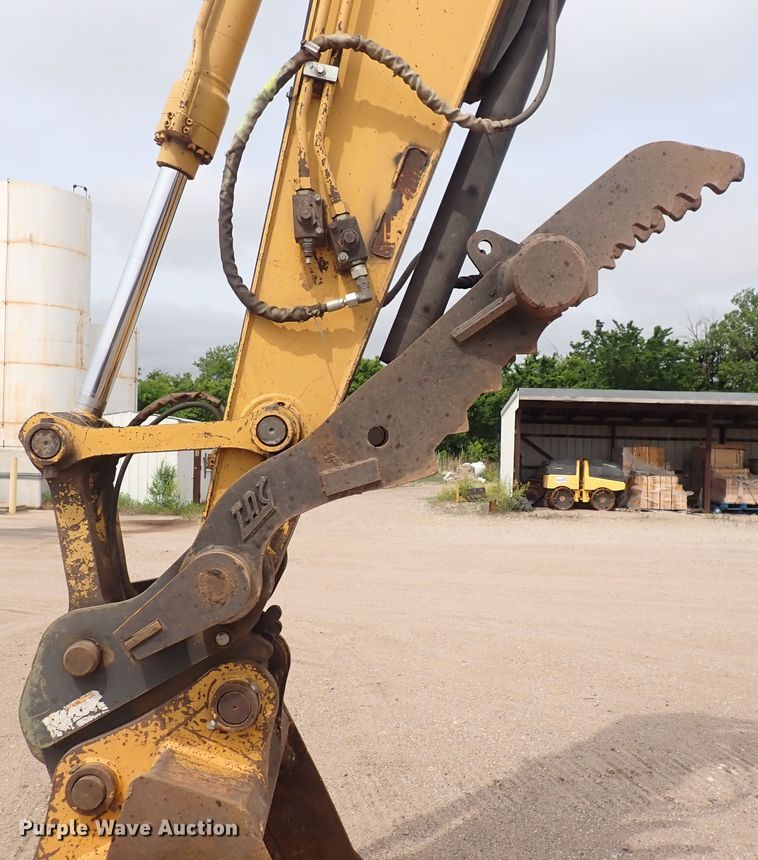 image for item DS7075 2006 John Deere 160C LC  excavator