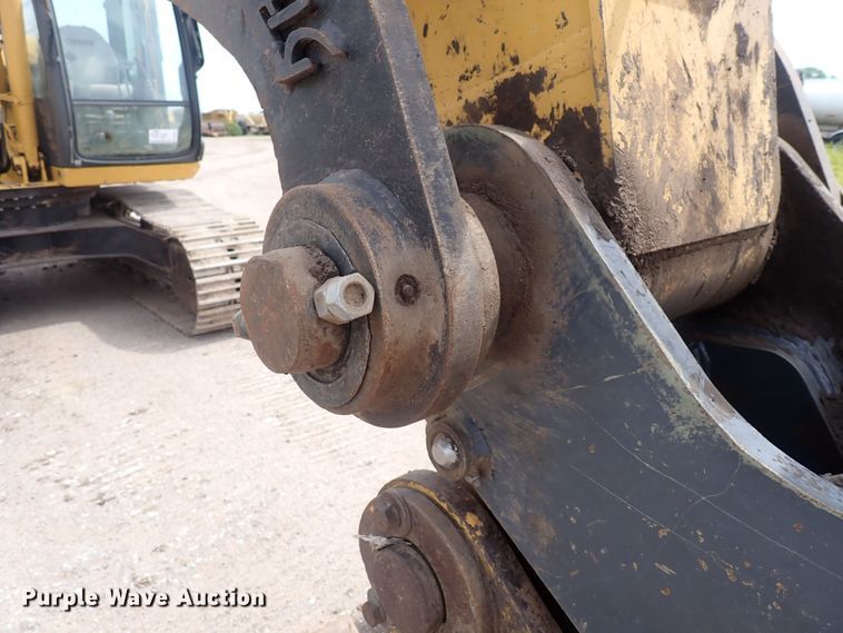 image for item DS7075 2006 John Deere 160C LC  excavator