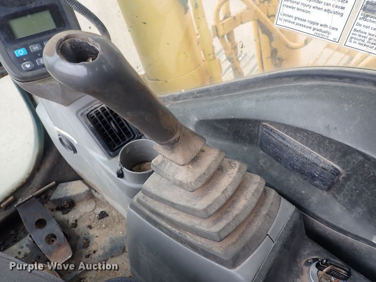 image for item DS7076 2003 Kobelco SK210LC  excavator