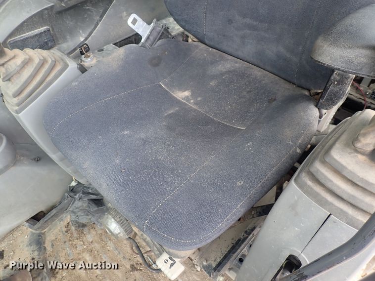 image for item DS7076 2003 Kobelco SK210LC  excavator