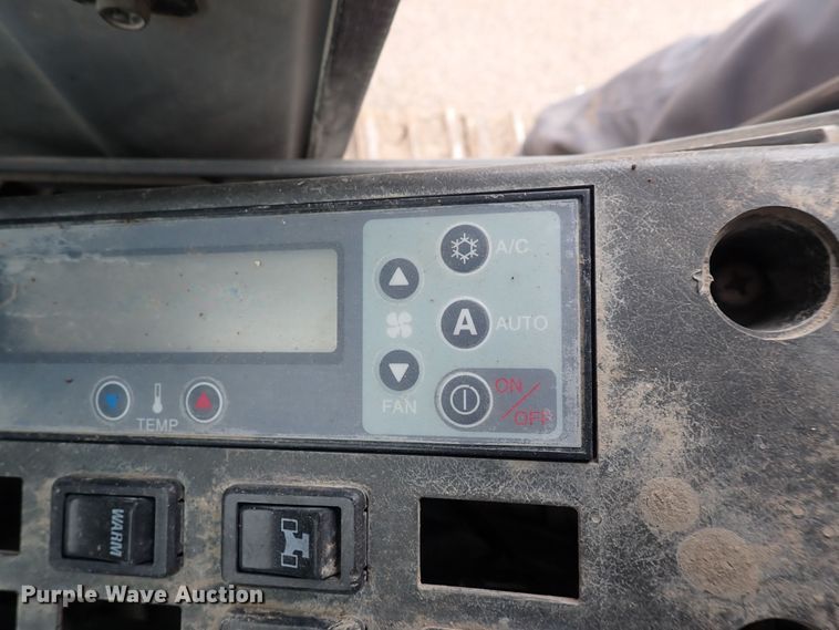 image for item DS7076 2003 Kobelco SK210LC  excavator