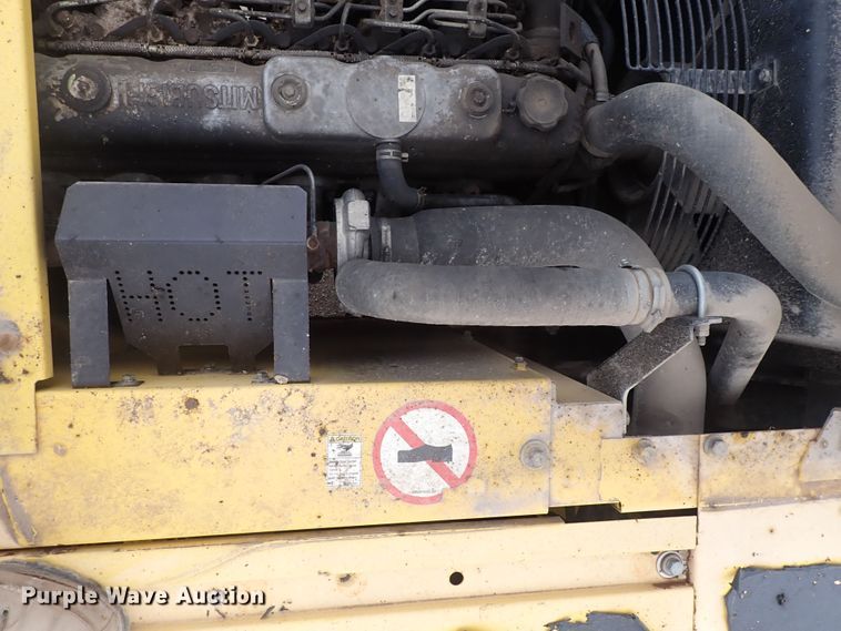 image for item DS7076 2003 Kobelco SK210LC  excavator