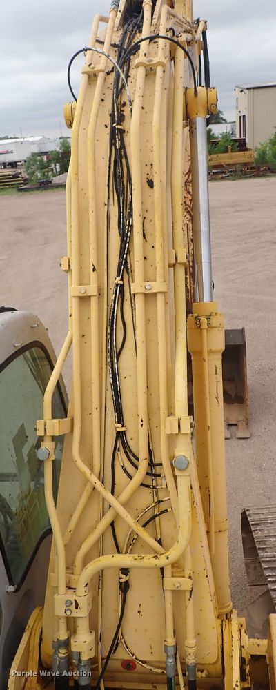 image for item DS7076 2003 Kobelco SK210LC  excavator