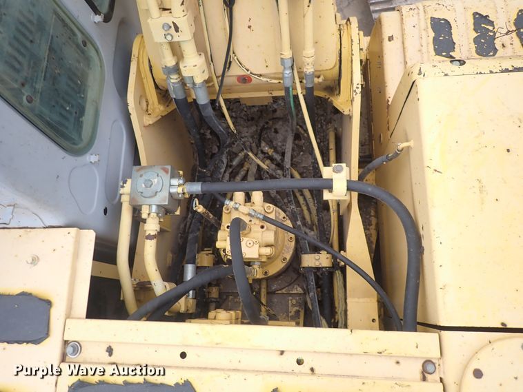 image for item DS7076 2003 Kobelco SK210LC  excavator