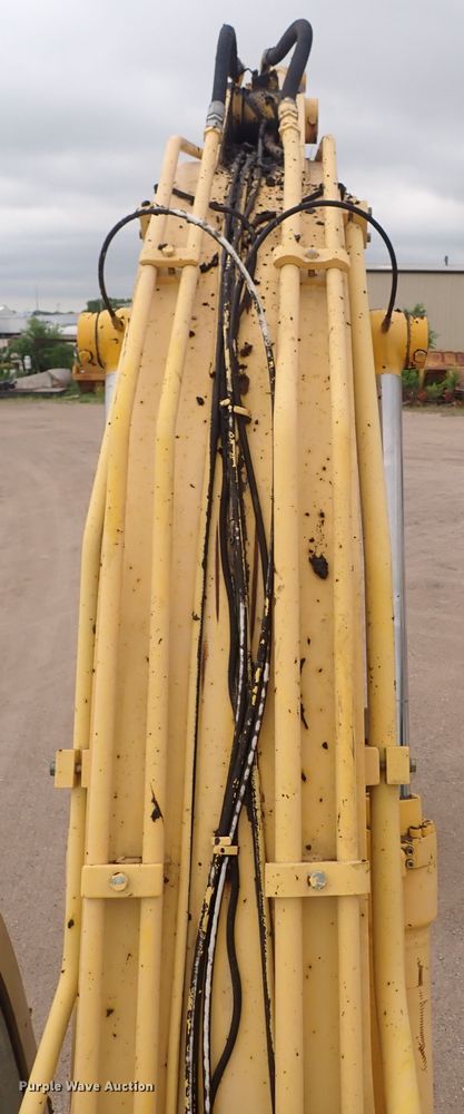 image for item DS7076 2003 Kobelco SK210LC  excavator