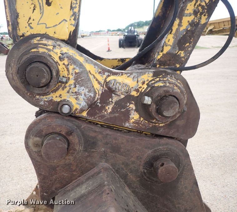 image for item DS7076 2003 Kobelco SK210LC  excavator