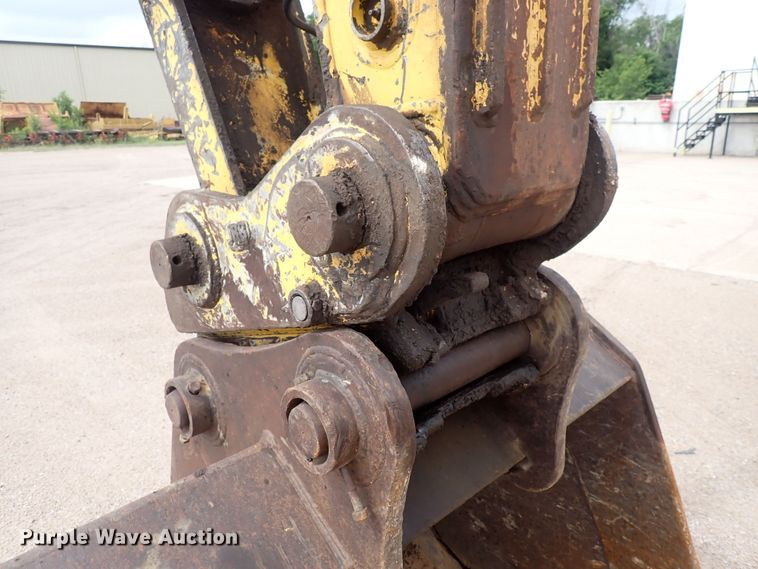 image for item DS7076 2003 Kobelco SK210LC  excavator