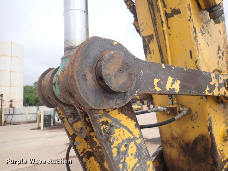 image for item DS7076 2003 Kobelco SK210LC  excavator