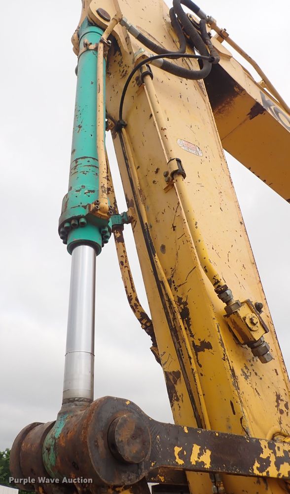 image for item DS7076 2003 Kobelco SK210LC  excavator