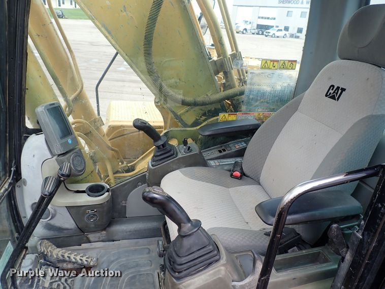 image for item DS7085 2006 Caterpillar 325DL  excavator