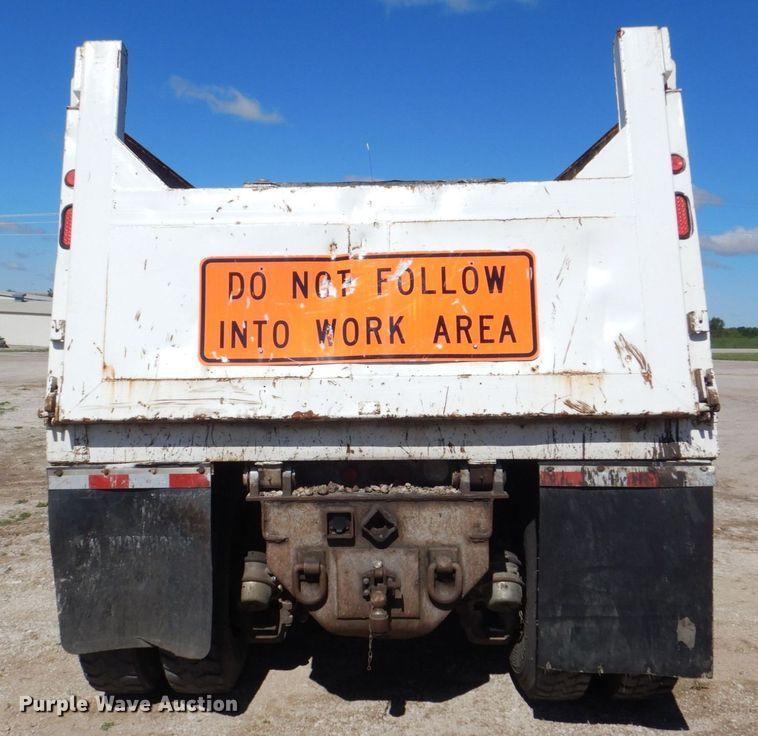 image for item DS8038 1995 Mack RD690S  dump truck