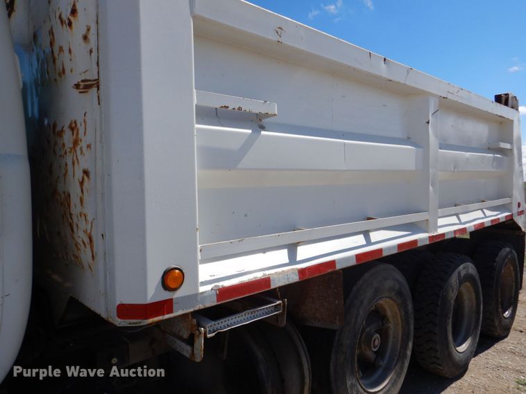 image for item DS8038 1995 Mack RD690S  dump truck