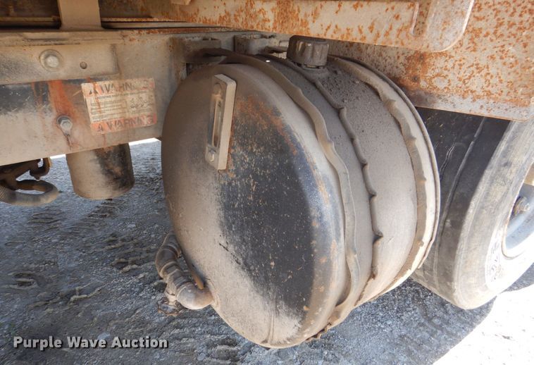 image for item DS8038 1995 Mack RD690S  dump truck