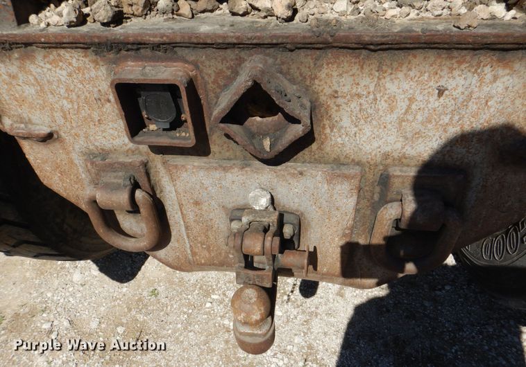 image for item DS8038 1995 Mack RD690S  dump truck