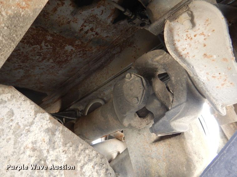 image for item DS8038 1995 Mack RD690S  dump truck