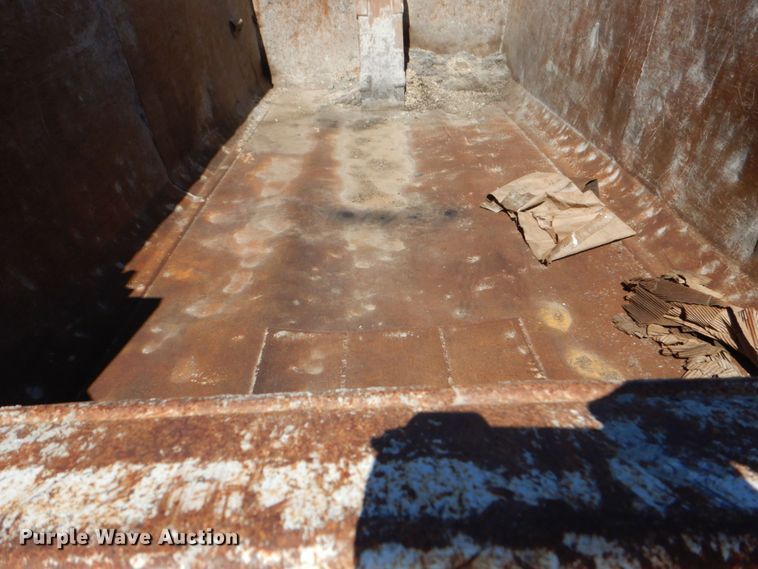 image for item DS8038 1995 Mack RD690S  dump truck