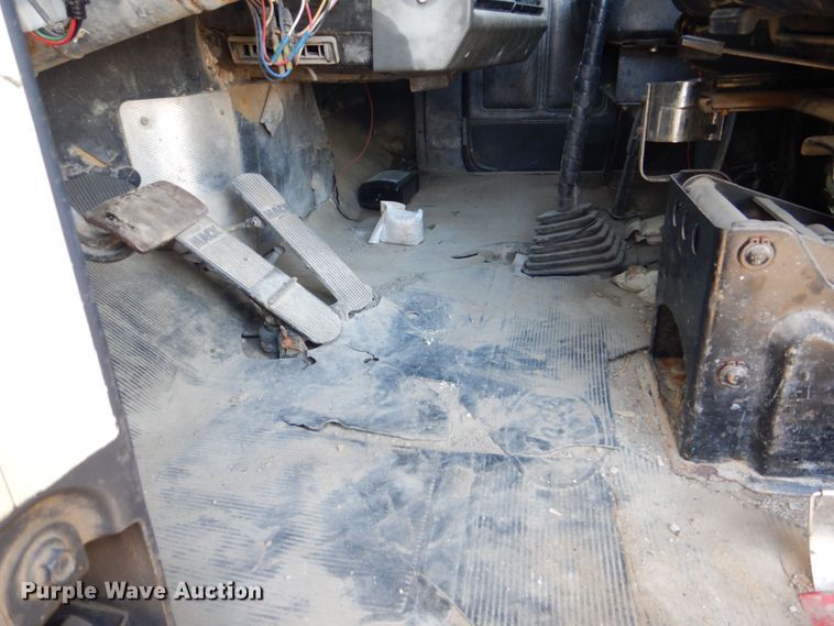 image for item DS8038 1995 Mack RD690S  dump truck