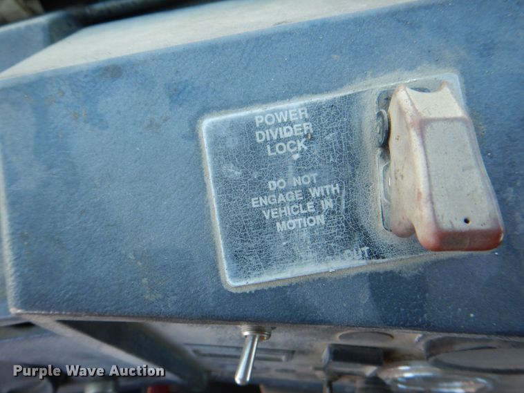 image for item DS8038 1995 Mack RD690S  dump truck