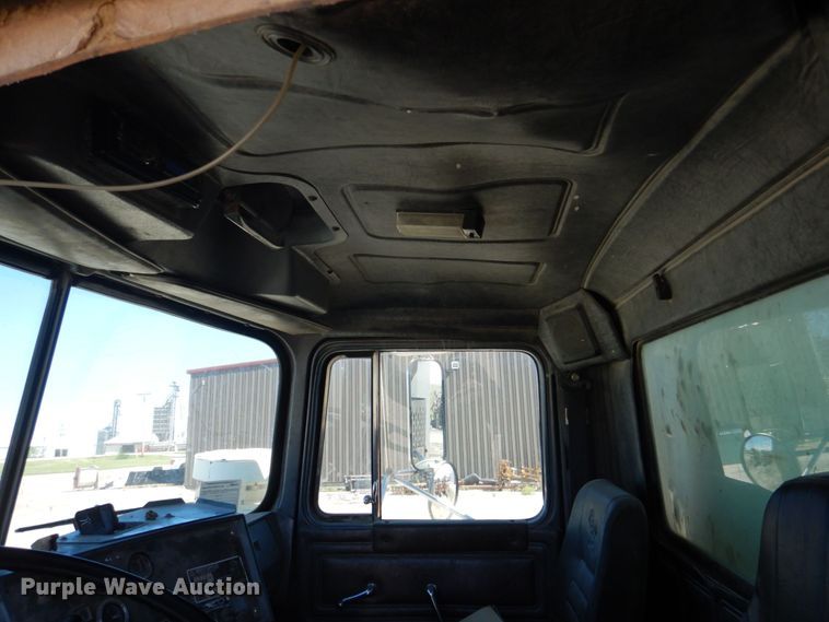 image for item DS8038 1995 Mack RD690S  dump truck