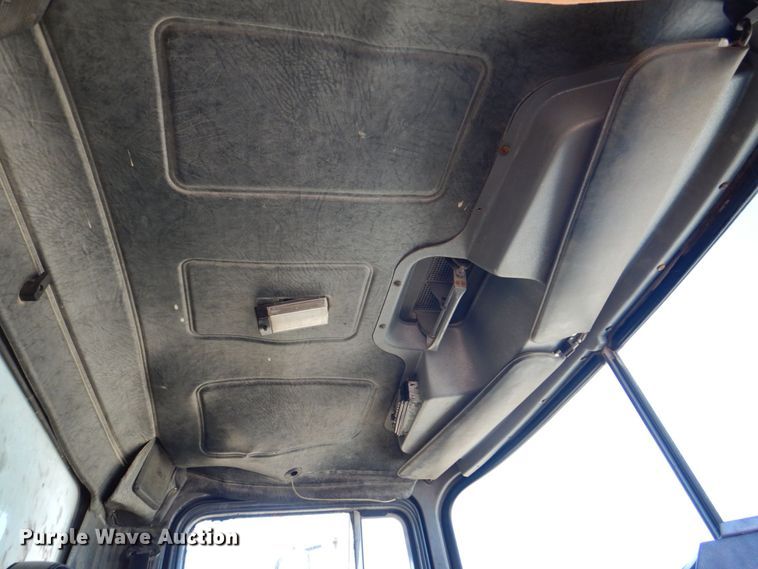 image for item DS8038 1995 Mack RD690S  dump truck