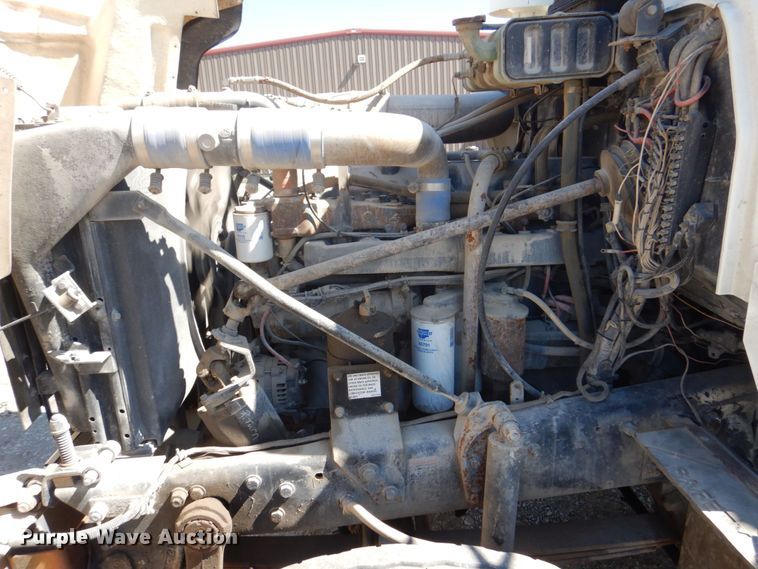 image for item DS8038 1995 Mack RD690S  dump truck