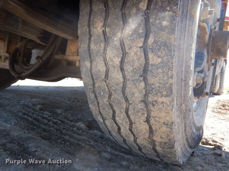 image for item DS8038 1995 Mack RD690S  dump truck