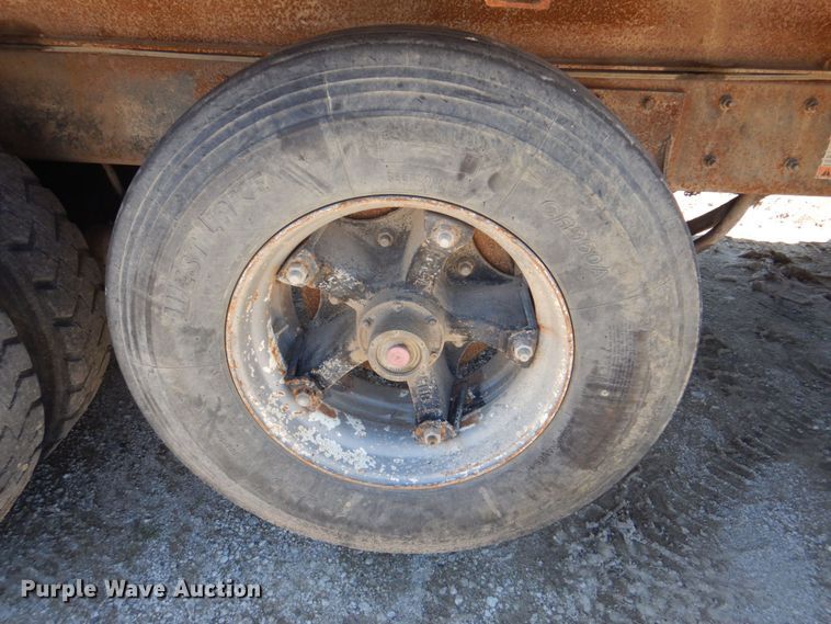 image for item DS8038 1995 Mack RD690S  dump truck