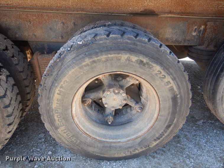 image for item DS8038 1995 Mack RD690S  dump truck