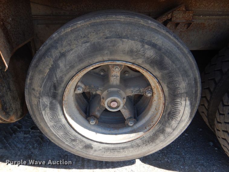 image for item DS8038 1995 Mack RD690S  dump truck