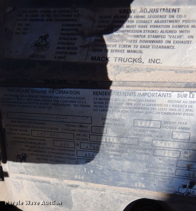 image for item DS8038 1995 Mack RD690S  dump truck