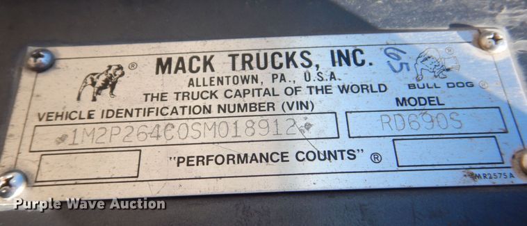 image for item DS8038 1995 Mack RD690S  dump truck