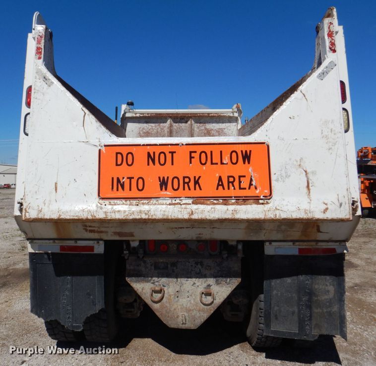 image for item DS8039 1995 Mack RD690S dump truck