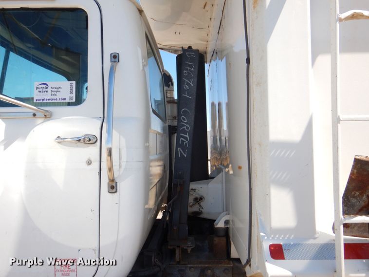 image for item DS8039 1995 Mack RD690S dump truck