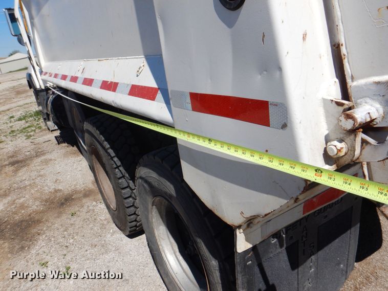 image for item DS8039 1995 Mack RD690S dump truck