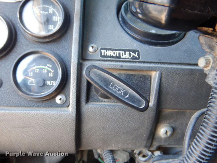 image for item DS8039 1995 Mack RD690S dump truck