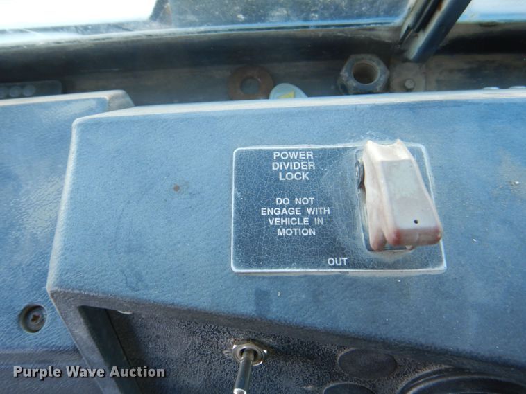 image for item DS8039 1995 Mack RD690S dump truck