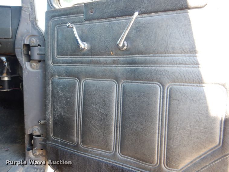 image for item DS8039 1995 Mack RD690S dump truck