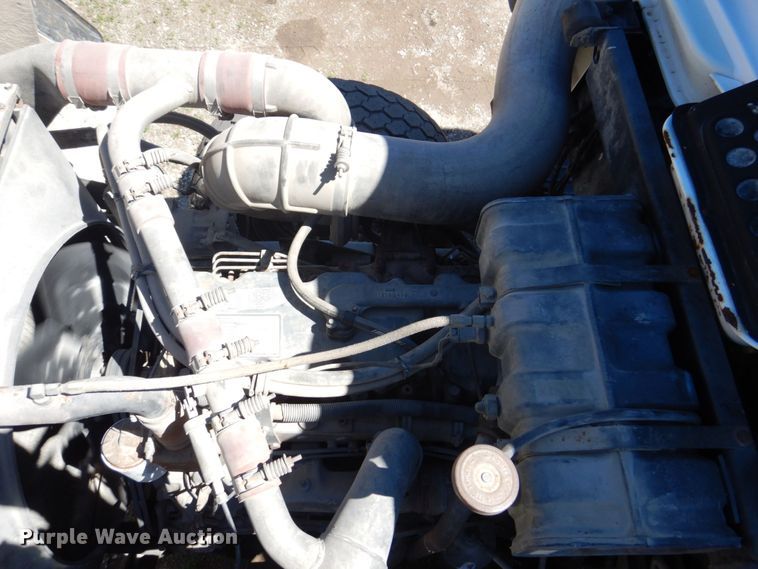 image for item DS8039 1995 Mack RD690S dump truck