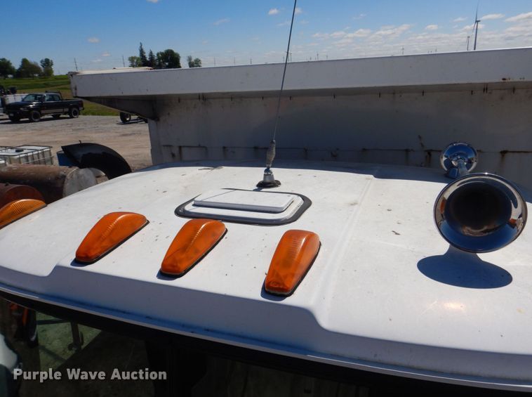 image for item DS8039 1995 Mack RD690S dump truck