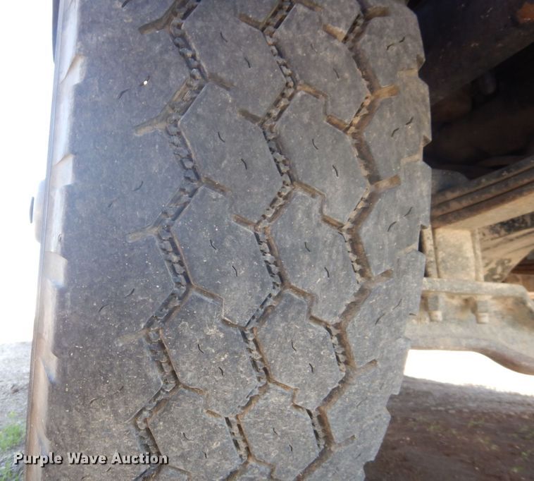 image for item DS8039 1995 Mack RD690S dump truck