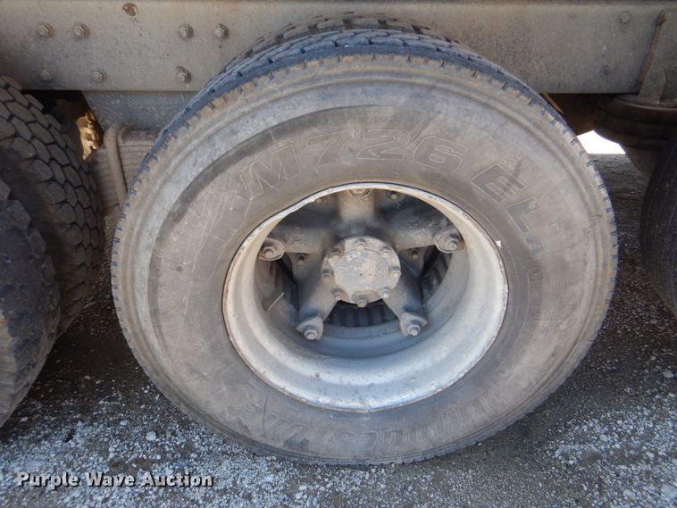 image for item DS8039 1995 Mack RD690S dump truck