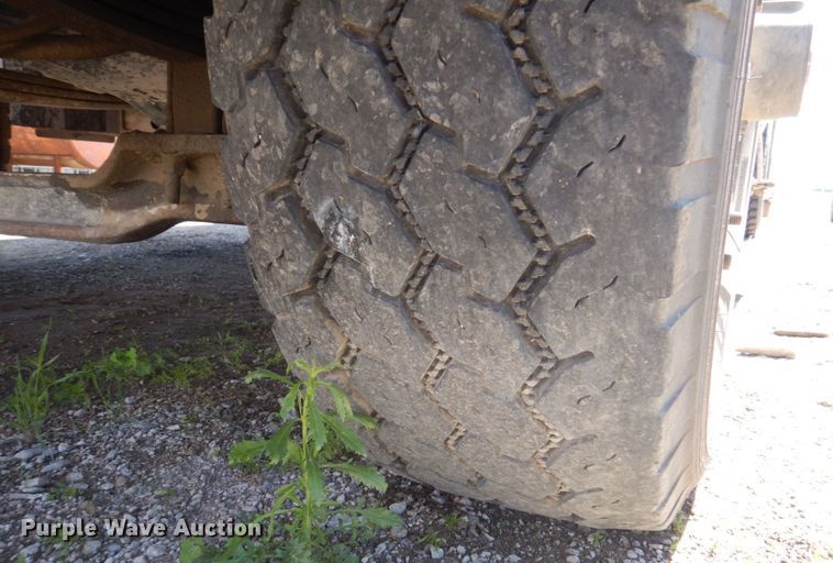 image for item DS8039 1995 Mack RD690S dump truck